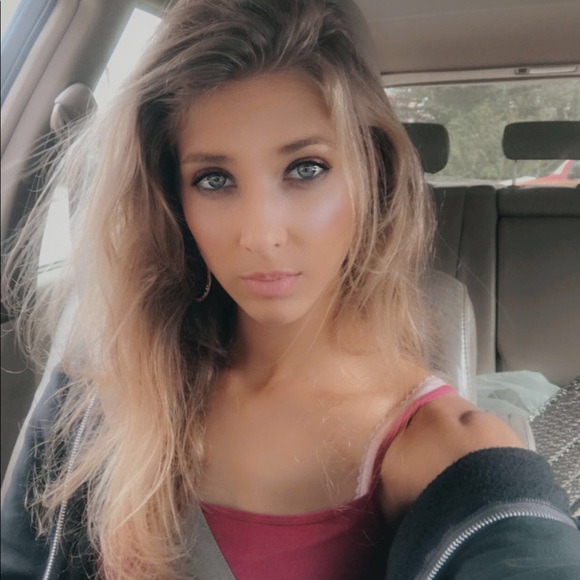 Alexis Paige Ann LaVertue - Picture 8 of 11